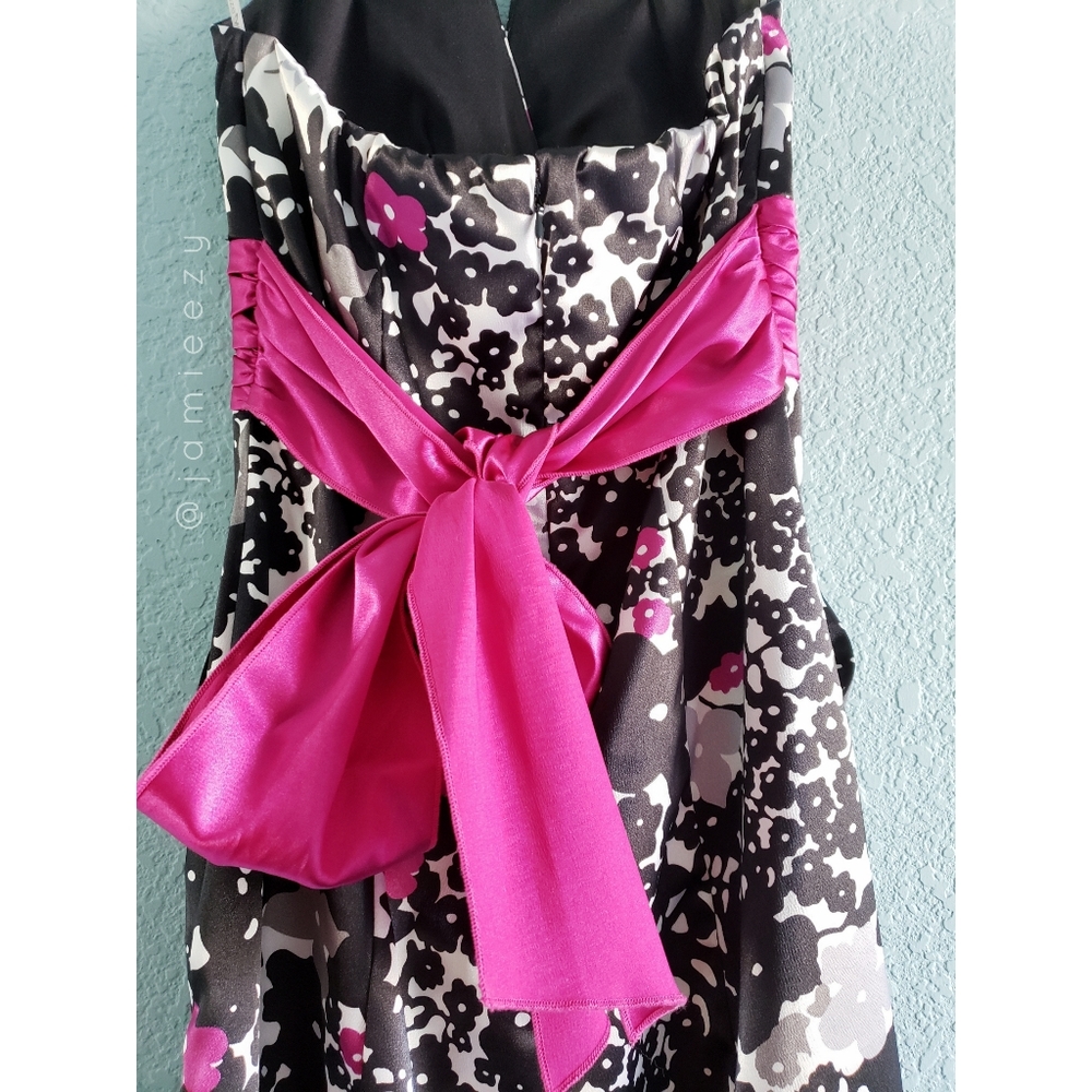 Teeze Me | Silky Abstract Floral Halter Dress - Picture 7 of 9